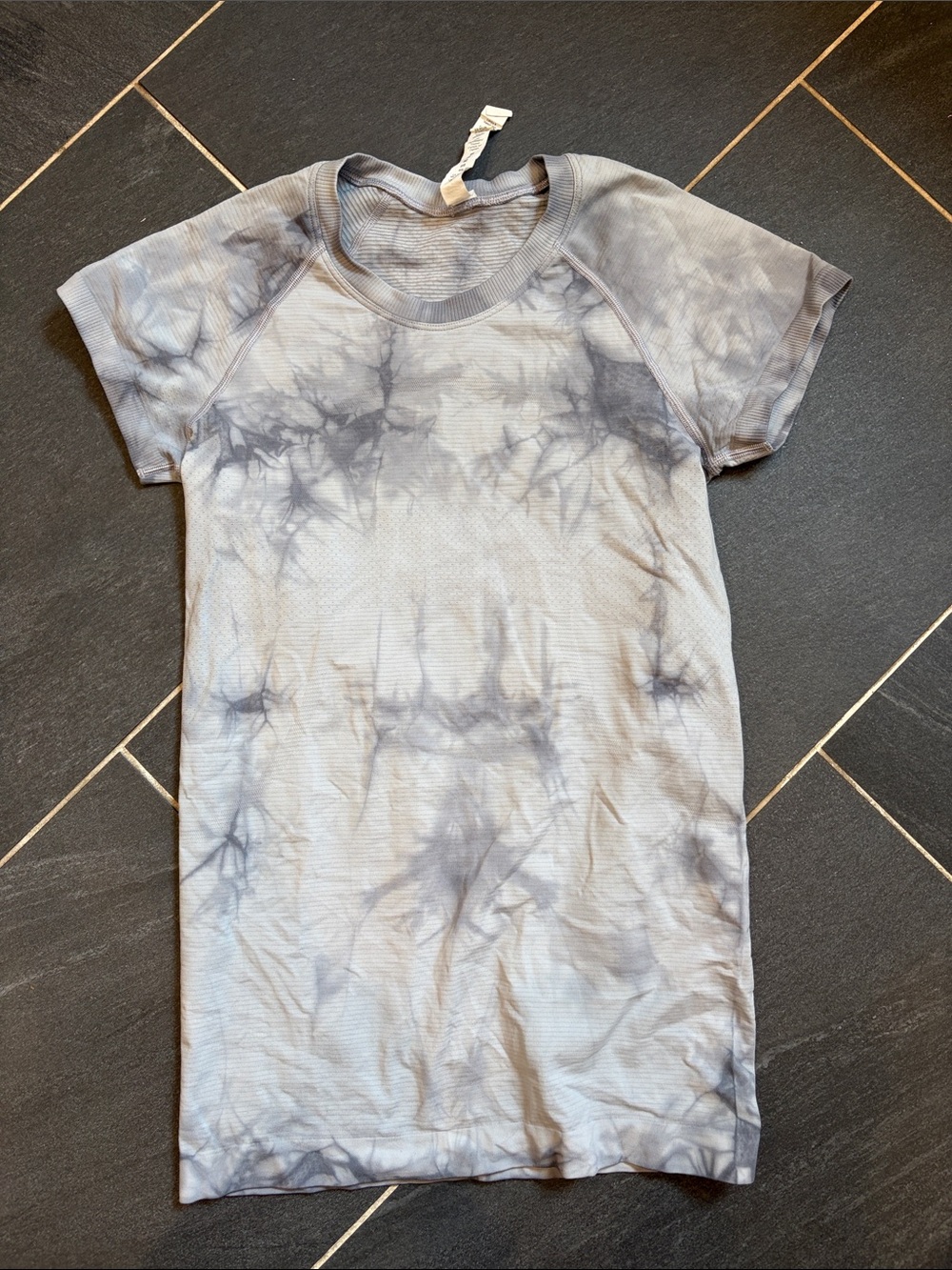 Lululemon women Short-Sleeve Tie-Dye Crew Tee - Gray and White